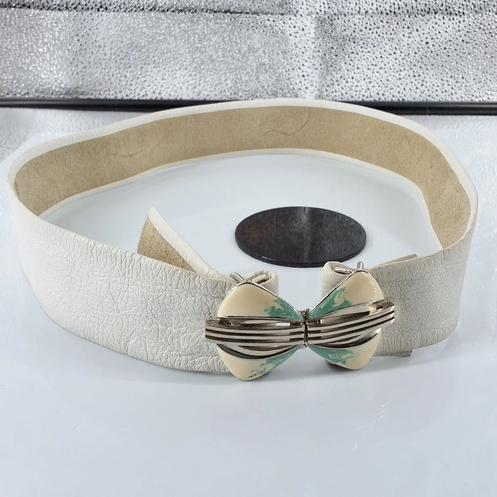 Unbranded vintage cream